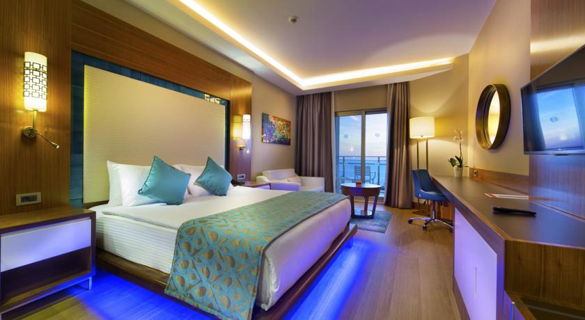 Ramada Hotel & Suites Kusadasi